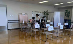 健康測定器具による測定体験会をしている写真