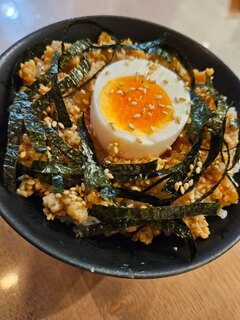 シン・鶏そぼろ丼のレシピ写真
