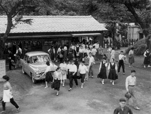 昔の鎌ケ谷駅前の写真