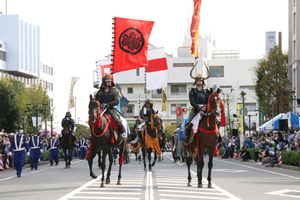 写真（騎馬武者行列）