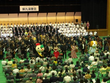 合唱、演奏のみなさん全員集合写真