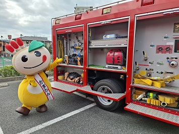 消防車とかまたんの写真