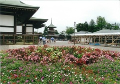 寺と花の写真