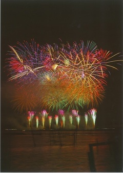 印旛沼の花火大会の写真