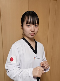 野崎七海選手の写真(日本代表ユニフォーム着用)
