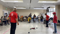 ボッチャの試合をしているところです。