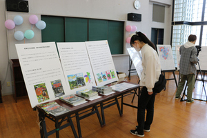 室内展示の様子