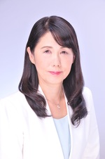 鎌ケ谷市長　芝田裕美（写真）