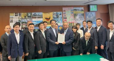 高橋国土交通副大臣を訪問（写真）