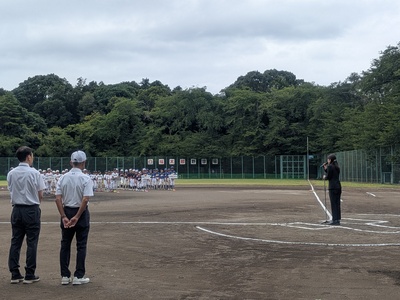 開会式で挨拶をする市長（写真）