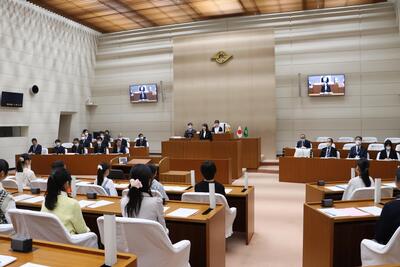議会の様子（写真）