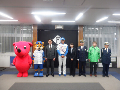 出動式の様子（写真）