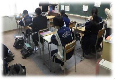 中学校の授業の様子【写真】